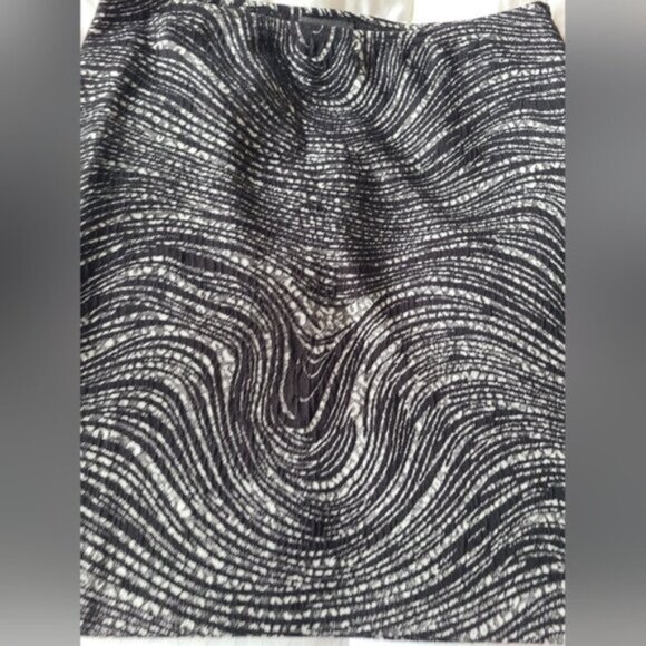 Studio Point A Line Pencil Skirt Black and White Swirl Stretch Midi Skirt - Picture 4 of 5
